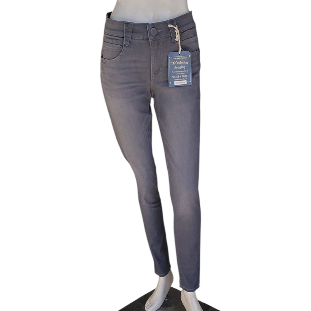 9313.....Women's Gray Democracy Jegging Size 2